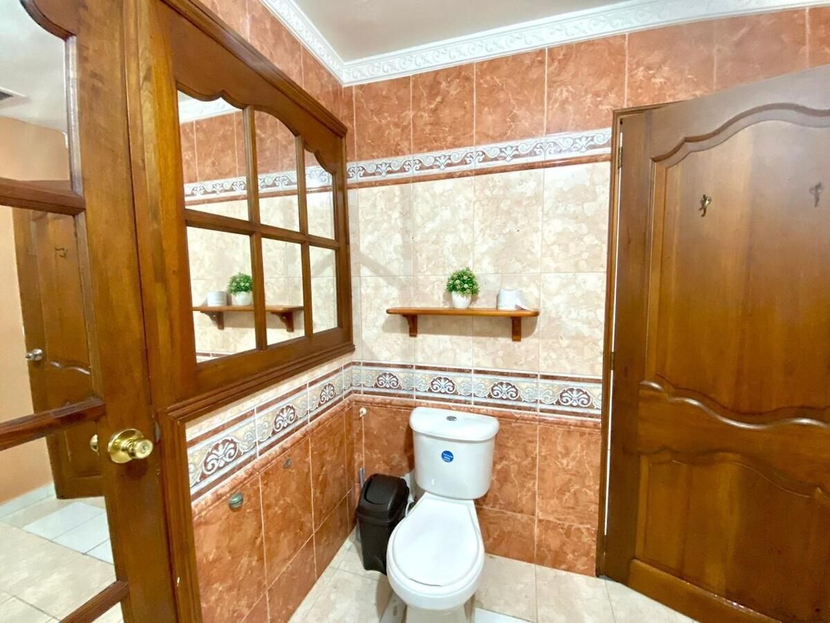 Exceptional Location Near Getsemani With 5 Bedrooms *