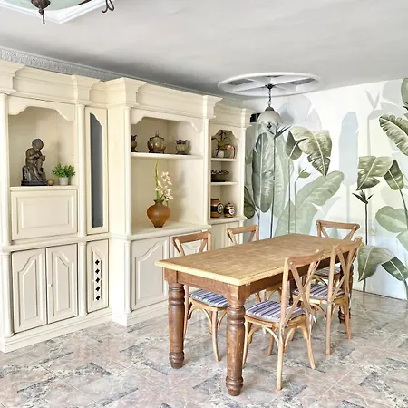 Exceptional Location Near Getsemani With 5 Bedrooms